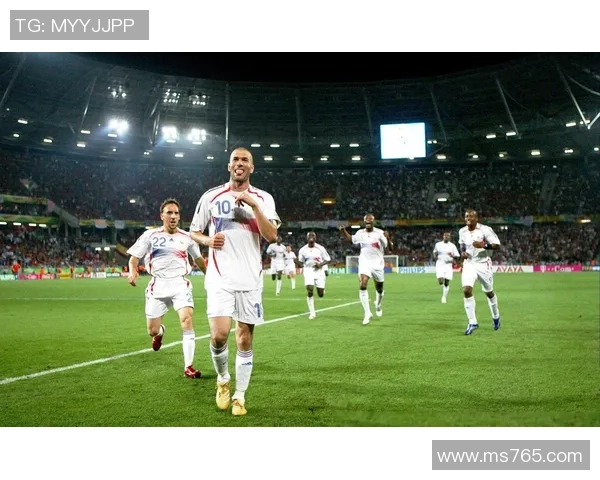 法国足球巨星风采:从齐达内到姆巴佩的传奇历程与荣耀 法国足球巨星风采:从齐达内到姆巴佩的传奇历程与荣耀