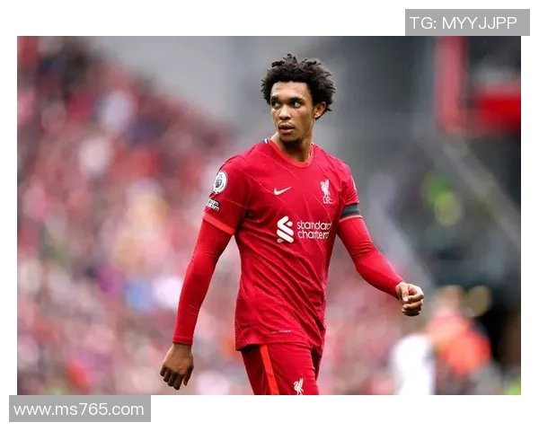 聚焦足球巨星面容解读 揭示他们背后的故事与精神风貌 聚焦足球巨星面容解读 揭示他们背后的故事与精神风貌